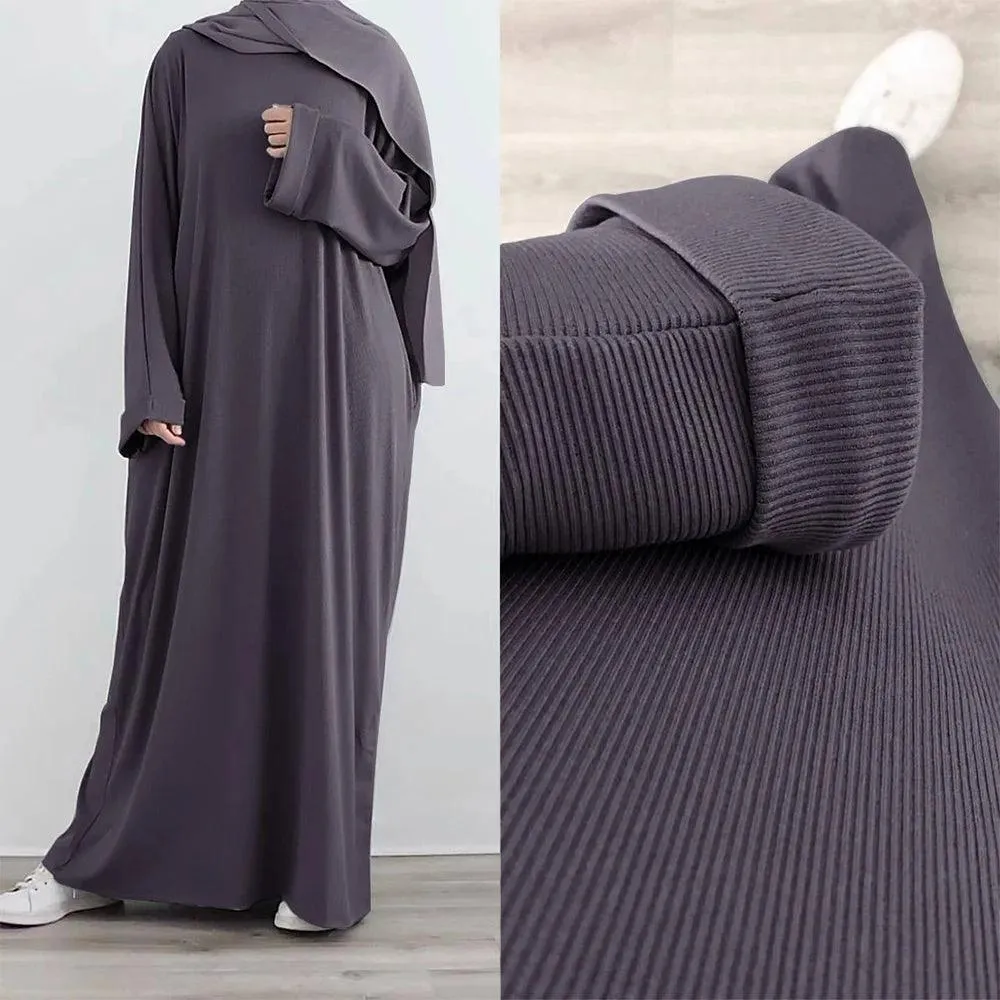 Knitted Winter Abaya for Muslim Women with Ribbed Textures & Warm Design