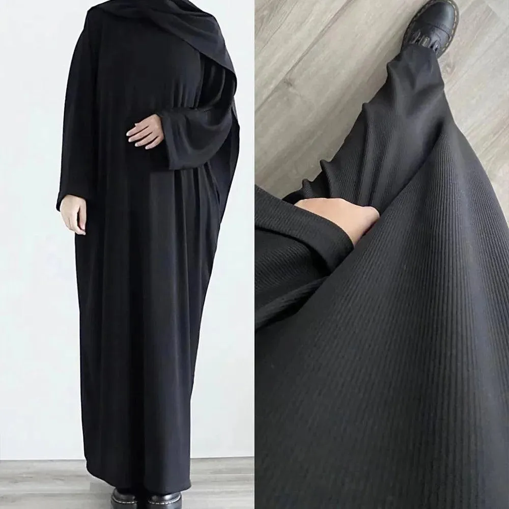 Knitted Winter Abaya for Muslim Women with Ribbed Textures & Warm Design