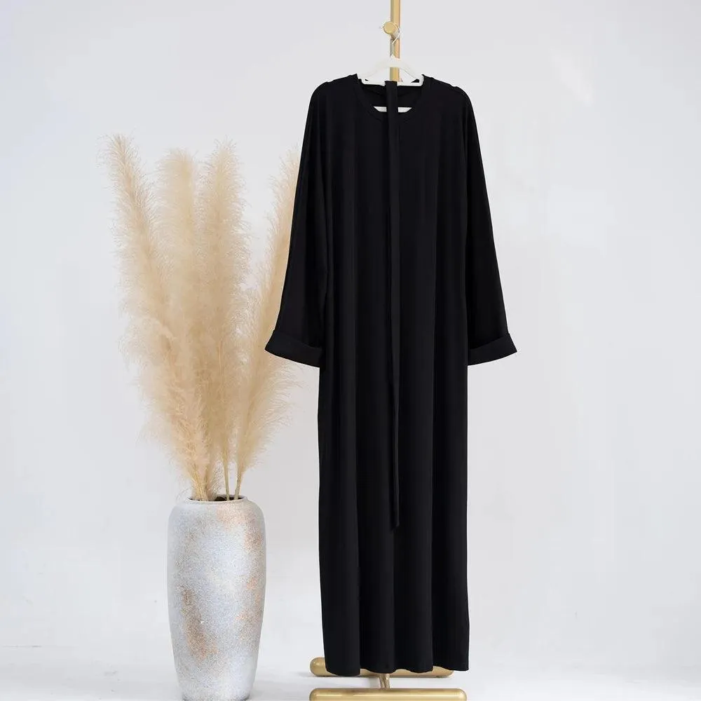 Knitted Winter Abaya for Muslim Women with Ribbed Textures & Warm Design