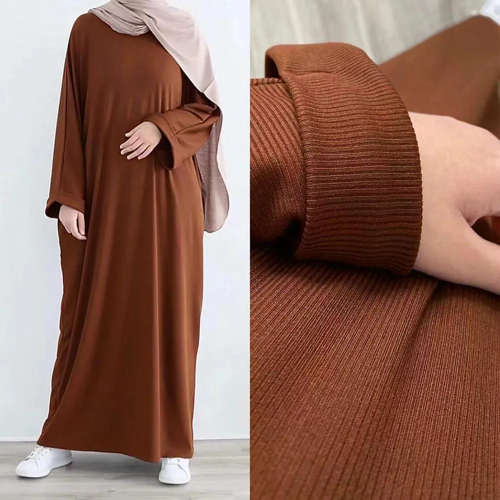 Knitted Winter Abaya for Muslim Women with Ribbed Textures & Warm Design